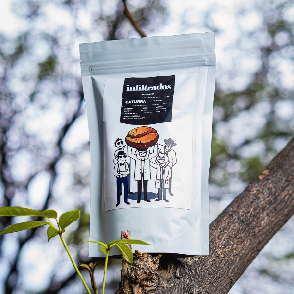 Café peruano molido de especialidad listo para preparación en casa