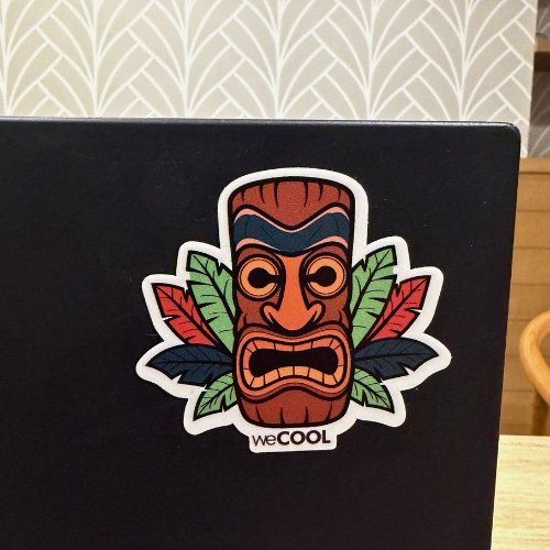 Plancha de Stickers Adventure 2 Sticker weCOOL en laptop